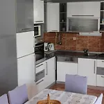 Neda 아파트 *