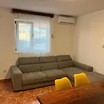 아파트 Neda