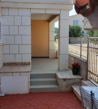 Neda Apartment