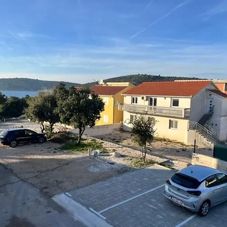 Neda Apartamento *