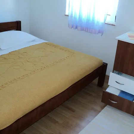 Neda Apartamento