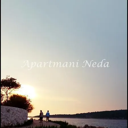 Neda Apartamento *